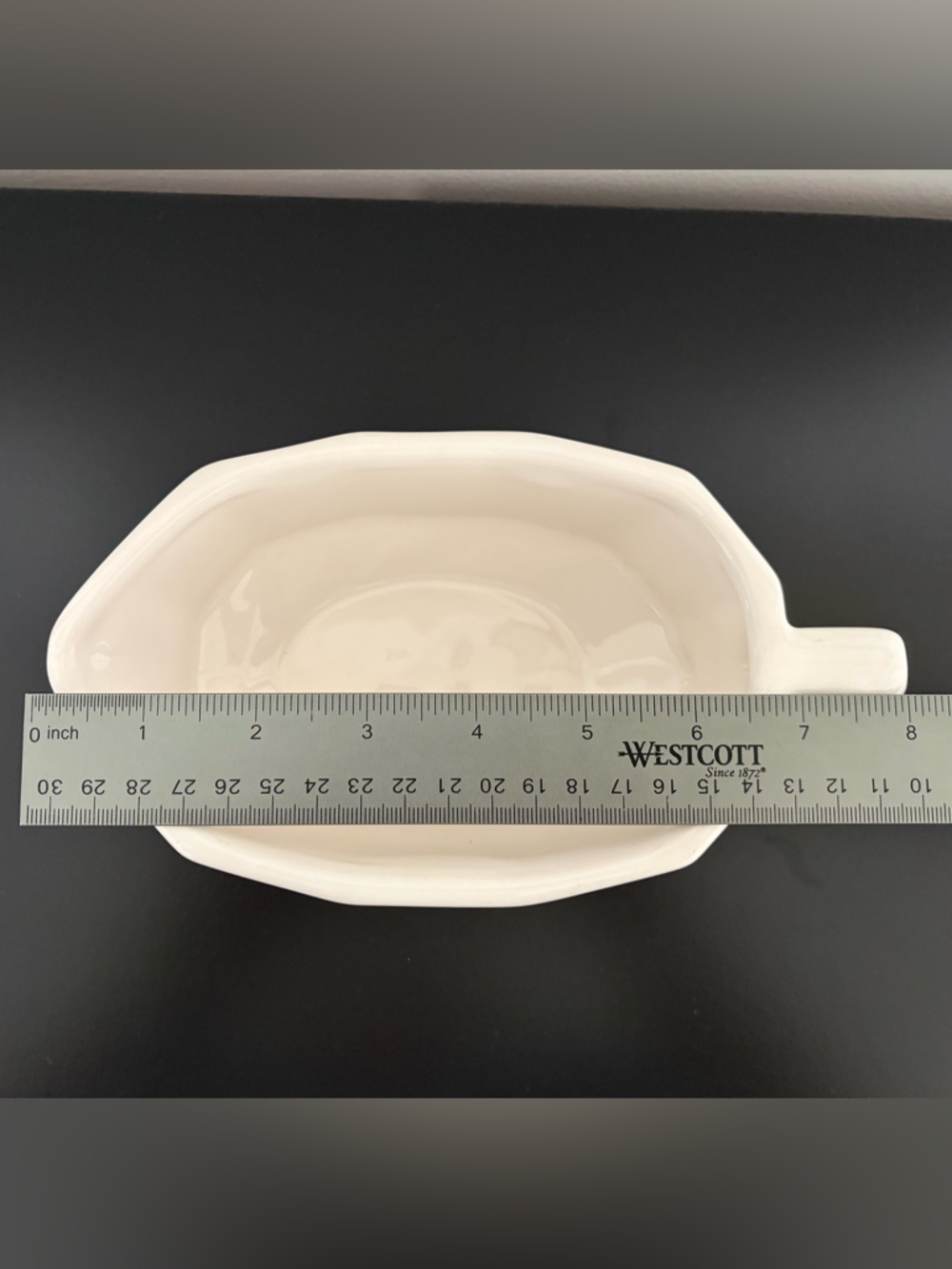 Pfaltzgraff Gravy Boat with Plate Heritage Pattern. - Picture 6 of 10